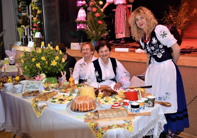 Powiatowy Konkurs Stołów Wielkanocnych to sztandarowa impreza w Czarnej Dąbrówce.