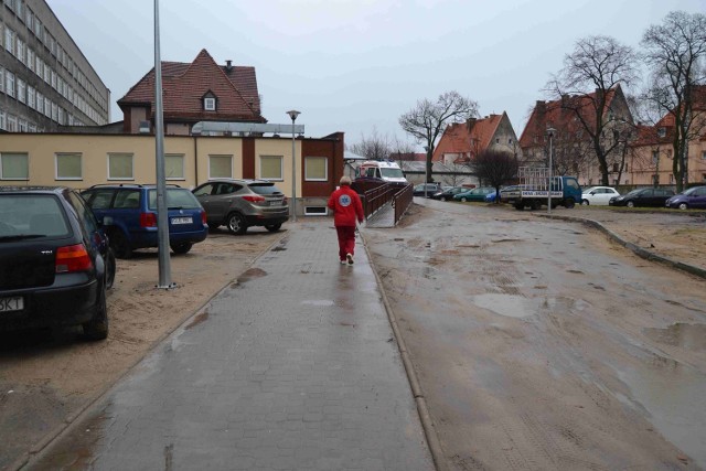 Kobieta skarży się  na personel szpitala