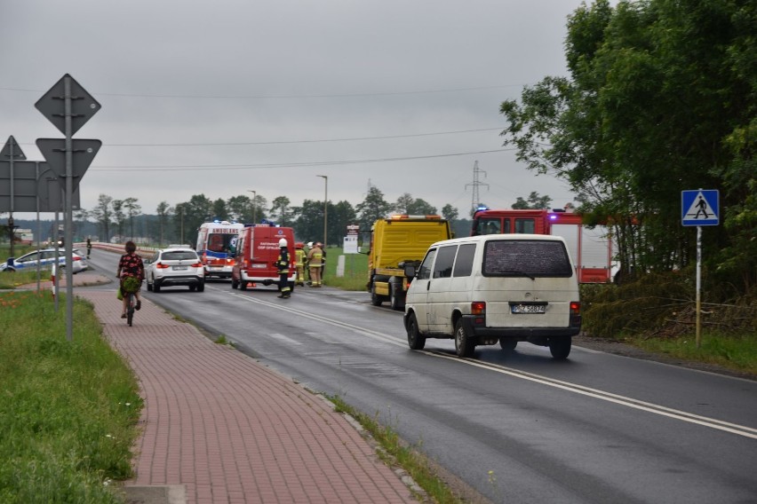 Zderzenie dwóch aut na trasie Opalenica - Grodzisk Wlkp.