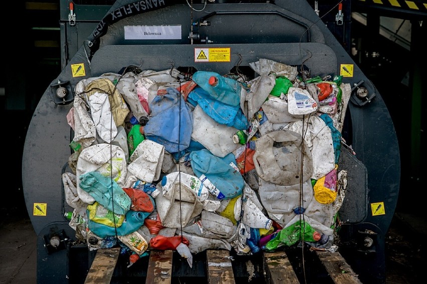 Wałbrzyska rewolucja śmieciowa. Zobacz, jak wygląda instalacja do segregacji śmieci (ZDJĘCIA)
