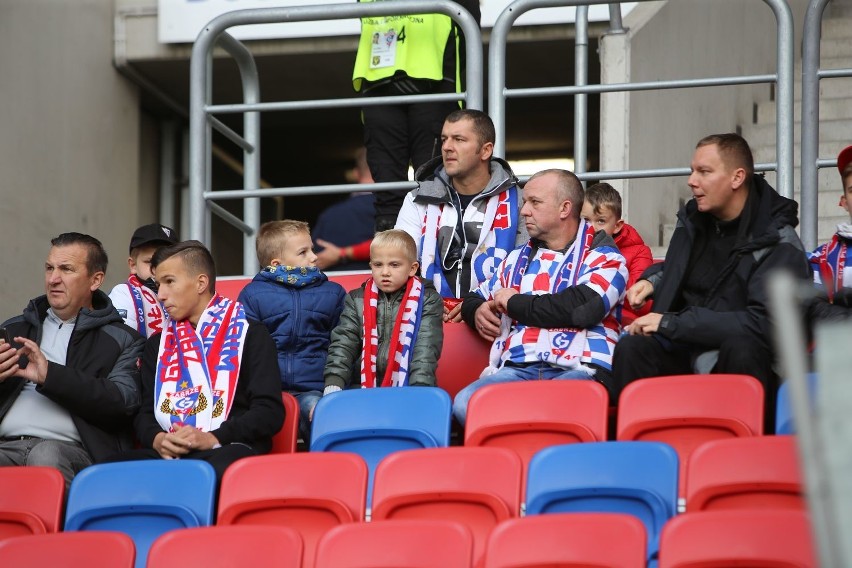 Górnik Zabrze – Piast Gliwice. Ponad 15.000 widzów na Arenie Zabrze! [ZDJĘCIA KIBICÓW]