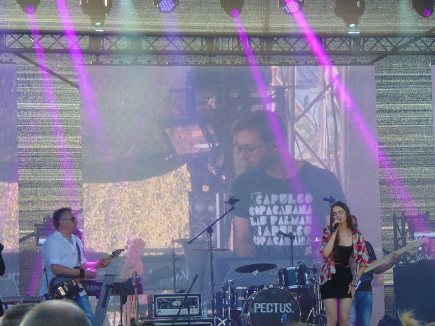 Wspaniały koncert braci Szczepaników z zespołu Pectus podczas Dni Budzynia