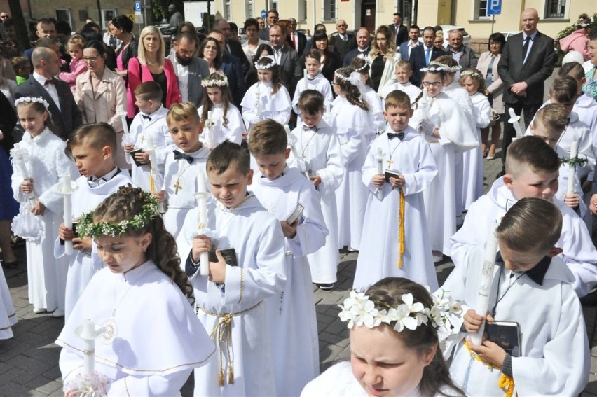 W powiecie w większości parafii terminy komunii świętych przesunięto