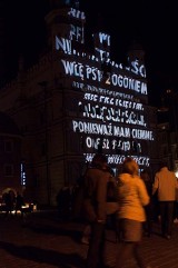 Projekcja Jenny Holzer na poznańskim Ratuszu [ZDJĘCIA, WIDEO]