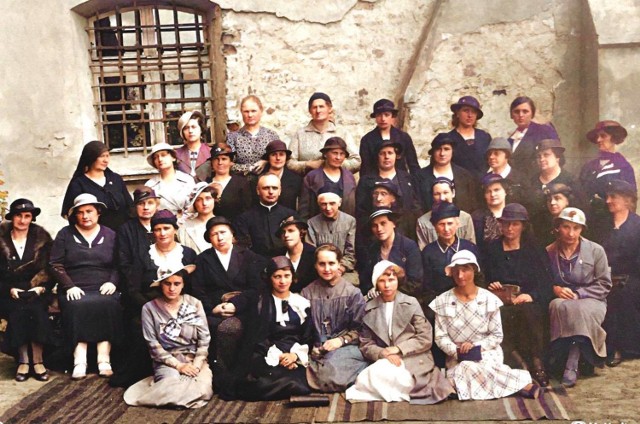 Podominikański klasztor sióstr urszulanek z Sieradza w latach 20 i 30 XX wieku