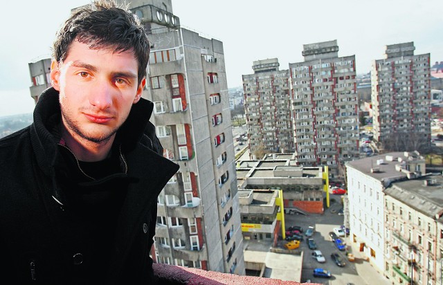 - Te budynki trzeba wyremontować - mówi Mateusz Medyk, student II roku Politechniki