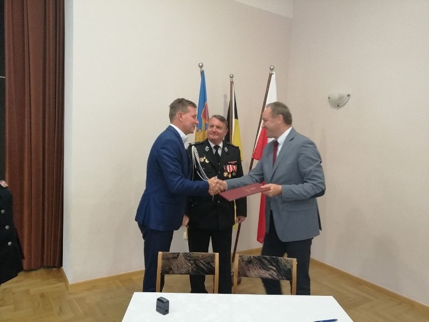 Urząd Marszałkowski dofinansuje zakup sprzętu dla lęborskiej OSP