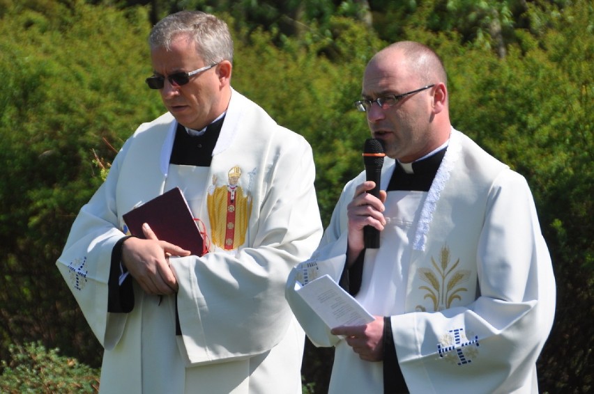 Kartuzy - sadzenie dębu na pamiątkę kanonizacji w parku Jana...