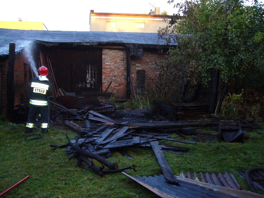 Pożar Boryńska Żory: Paliła się sterty drewna na posesji