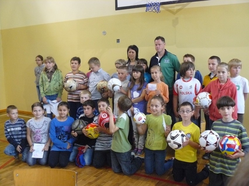 Jacek Krzynówek spotkał się z uczniami PSP 5 w Radomsku [ZDJĘCIA]