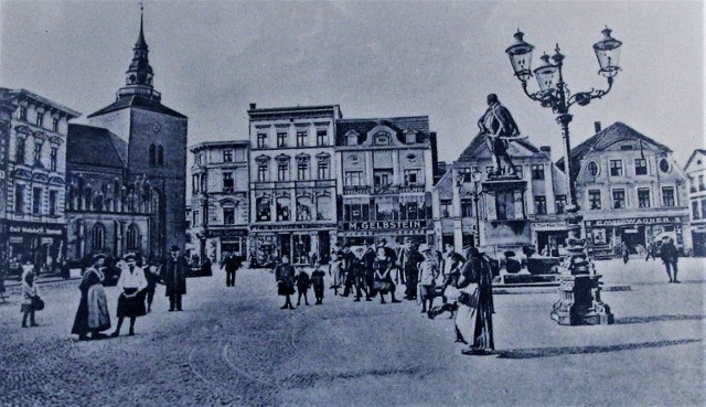 Stary Rynek w Słupsku, początek XX wieku.