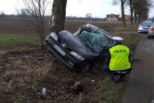Wczoraj (niedziela 17.03.19) około godziny 8.00 w miejscowości Głogówko Królewskie w powiecie świeckim doszło do niebezpiecznego wypadku drogowego. 






Flesz - wypadki drogowe. Jak udzielić pierwszej pomocy?

