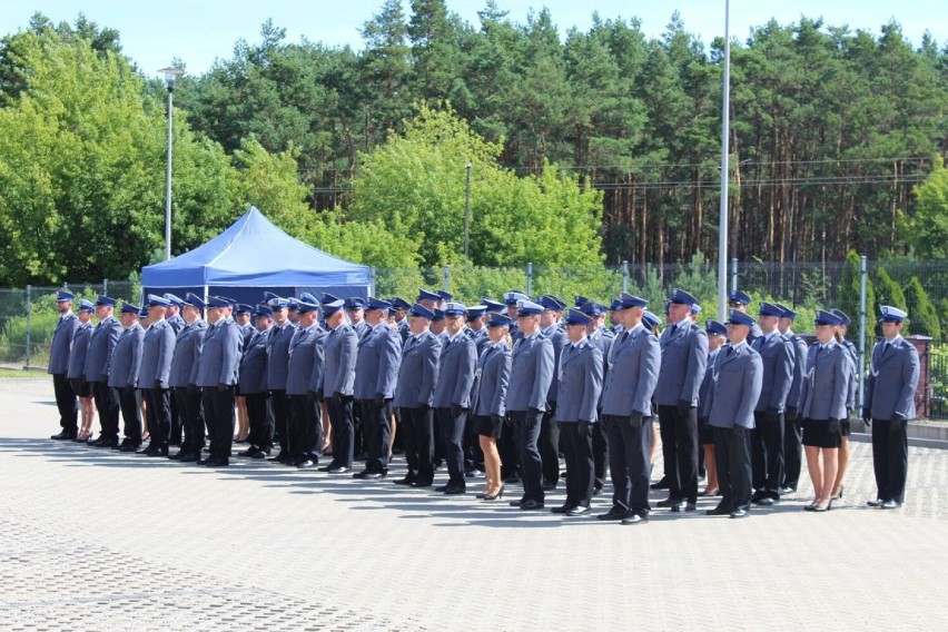 Międzypowiatowe obchody święta Policji Państwowej. Uroczystość odbyła się w Poddębicach