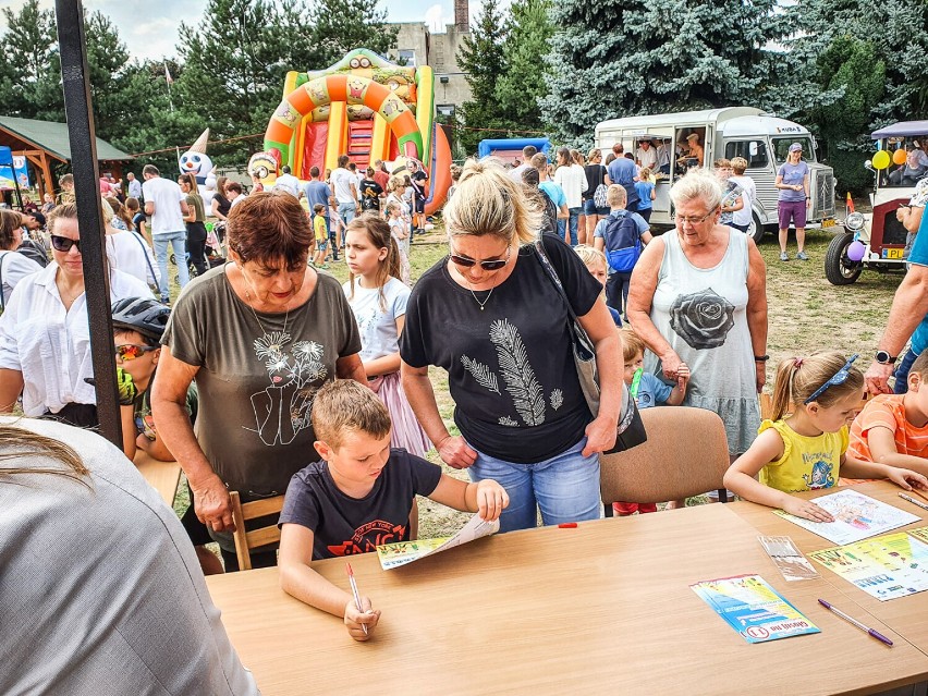 Leszno. Piknik na Rojberkowie 2021. Tradycyjnie tłumy mieszkańców i masa atrakcji dla dzieci [ZDJĘCIA i FILM]