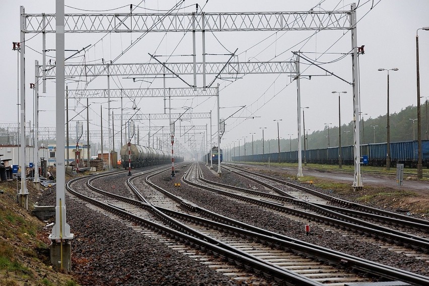 Inwestycja warta prawie 1,5 mld zł prawie na finiszu. Wkrótce lepszy dostęp do portów w Szczecinie i Świnoujściu  