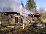 Pożar w Borowicach. Spłonął budynek mieszkalny ZDJĘCIA