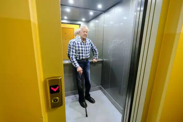 Czy metry kwadratowe jeżdżą windą? Tak uważają przedstawiciele Poznańskiej Wspólnoty Mieszkaniowej w Poznaniu.