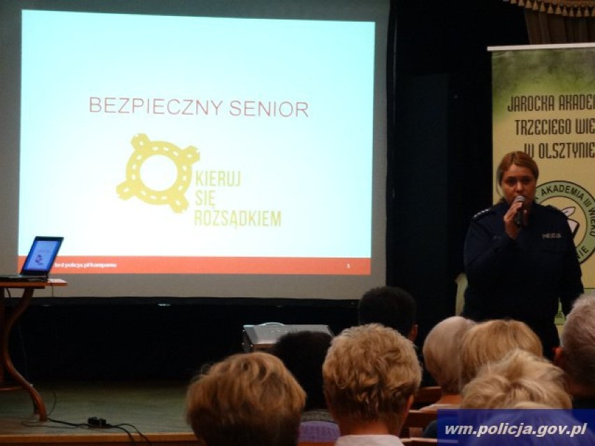 Policjantki z Olsztyna spotkali się z seniorami [ZDJĘCIIA]