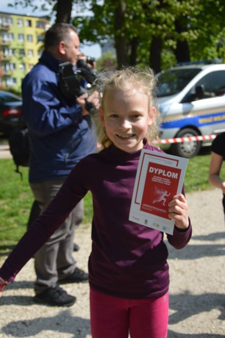 Bełchatów: Bieg Konstytucji 3 maja odbył się  w parku przy muzeum