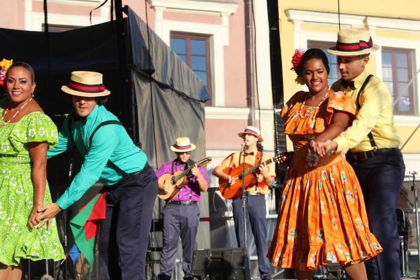 "EUROFOLK ZAMOŚĆ 2017". Więcej niż magia - taniec i śpiew zauroczyły zamojską publiczność