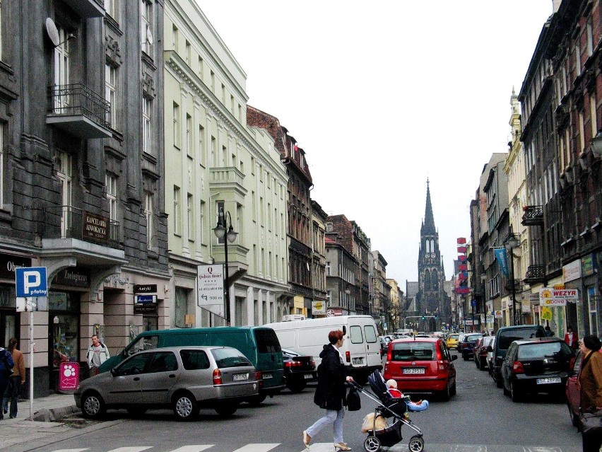 Mariacka: parkingi i prostytutki - cóż, ulica słynęła...