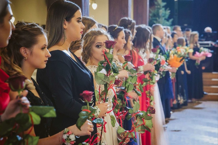 Studniówka 2019. Tak bawili się na balu uczniowie z II Liceum Ogólnokształcącego w Chrzanowie [ZDJĘCIA]