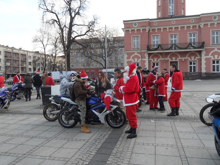 Święta 2016 w Częstochowie: św. Mikołaj zapalił świąteczne światełka ZDJĘCIA