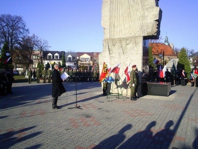 Marian Zieliński, Starosta Powiatu Radziejowskiego, wygłasza przem&oacute;wienie. Fot. Karol Szmagalski