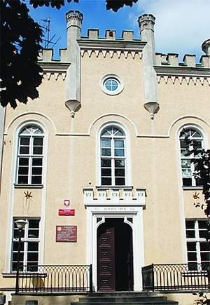Ten budynek najpierw ma być dzierżawiony, potem odkupiony przez władze Gdyni. 	Fot. Sławomir Ptasznik