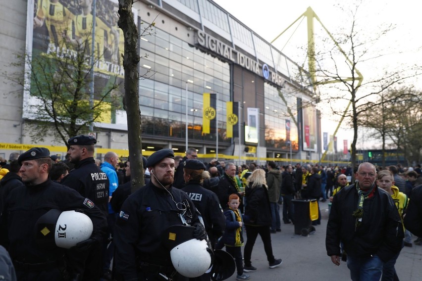 Eksplozja przed autokarem Borussii Dortmund [ZDJĘCIA] Mecz Ligi Mistrzów przełożony