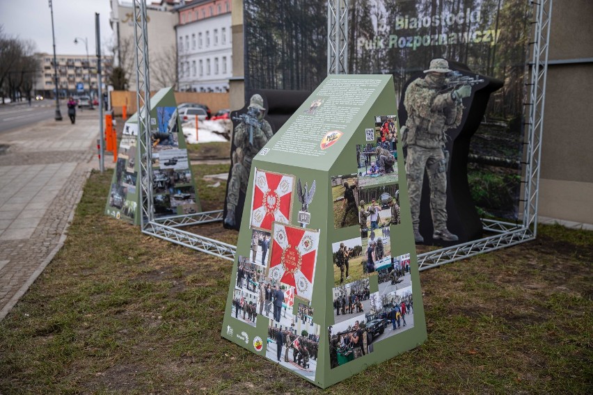 Muzeum Wojska w Białymstoku. Kobiety, które zaatakowały żołnierzy z wystawy, przeprosiły. Zostaną wolontariuszkami 