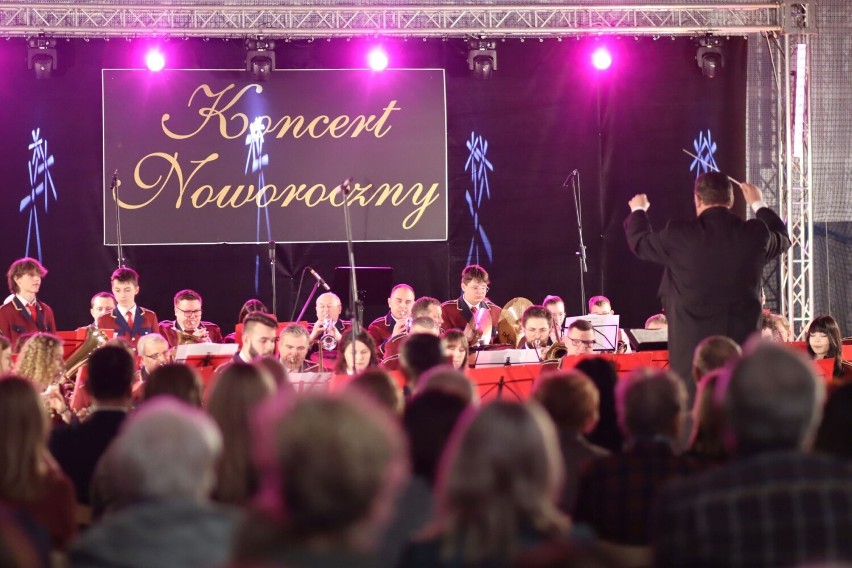 Tłumy na koncercie noworocznym w Nowych Skalmierzycach