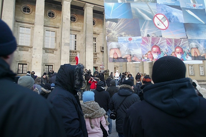 Protestujący przeciwko ACTA przeszli ulicami Wrocławia (ZDJĘCIA)