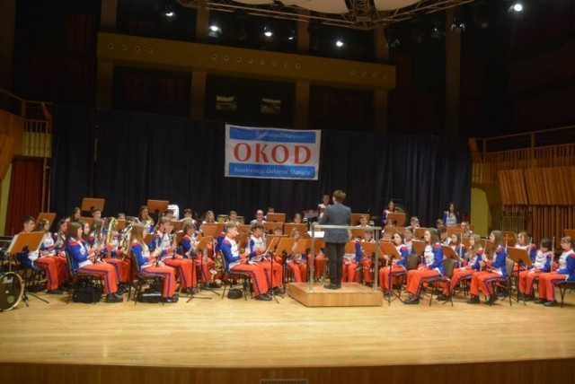 Radomska Młodzieżowa Orkiestra Dęta Grandioso zagrała w szkole muzycznej. Koncert odbył się w niedzielę 17 marca na finał Ogólnopolskiej Konferencji Orkiestr Dętych w Radomiu.