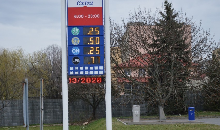 Tesco, ul. Energetyków
95 - 4,25 zł
ON - 4,25 zł