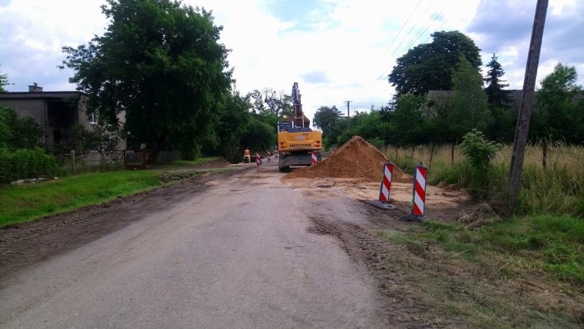 Droga w Małym Pułkowie w trakcie przebudowy