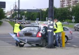 Al. Witosa. Zdrzenie dwóch samochodów. Są ranni (FOTO)