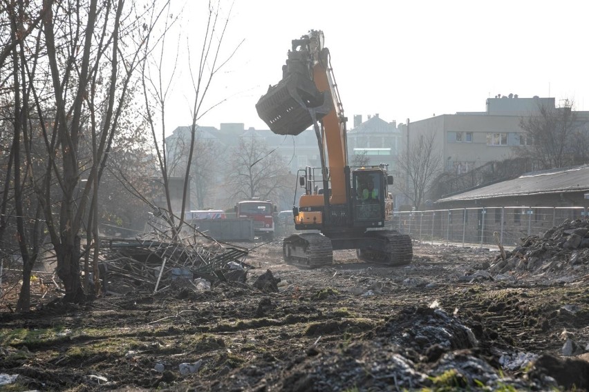 Kraków. Rozpoczęły się wyburzenia na terenie Wesołej [ZDJĘCIA]