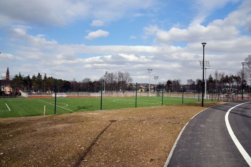 Stadion w parku na Czarnej Górze w Olkuszu