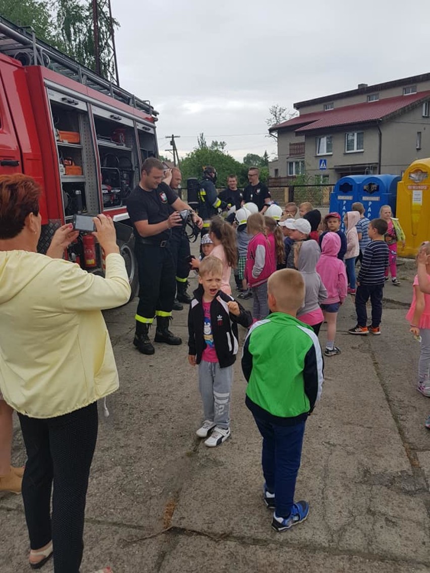 Przedszkolaki odwiedziły strażaków z Ochotniczej Straży Pożarnej w Damasławku