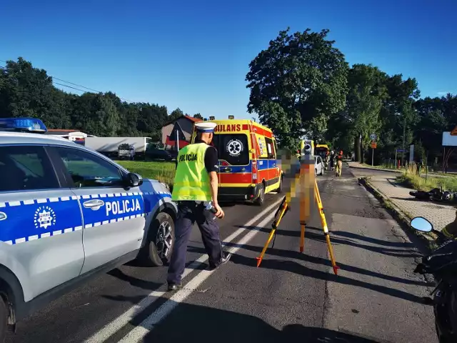 Przy ulicy Pszczyńskiej w miejscowości Gostyń lądował śmigłowiec Lotniczego Pogotowia Ratunkowego.