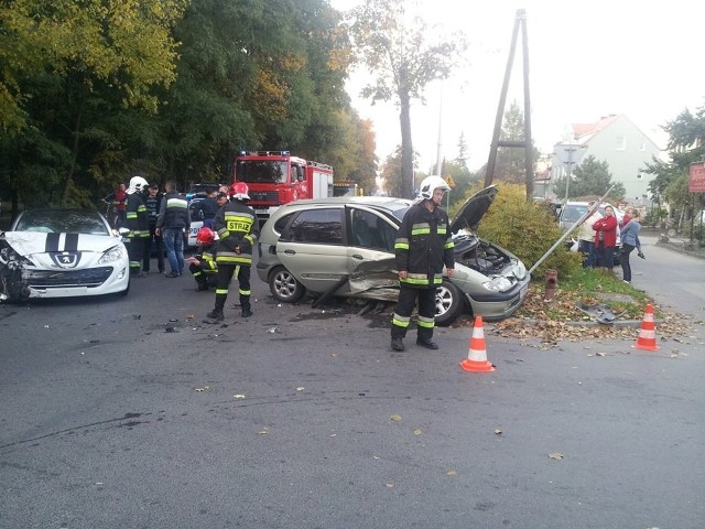 Wypadek w Jarocinie: Zderzenie dwóch samochodów na ulicy Wrocławskiej