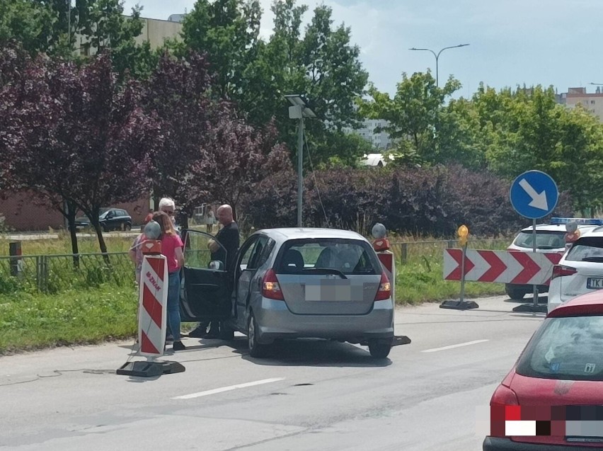 Groźne zderzenie ciężarówki z osobową hondą przy Galerii Echo w Kielcach. Gigantyczne korki! Zobaczcie zdjęcia