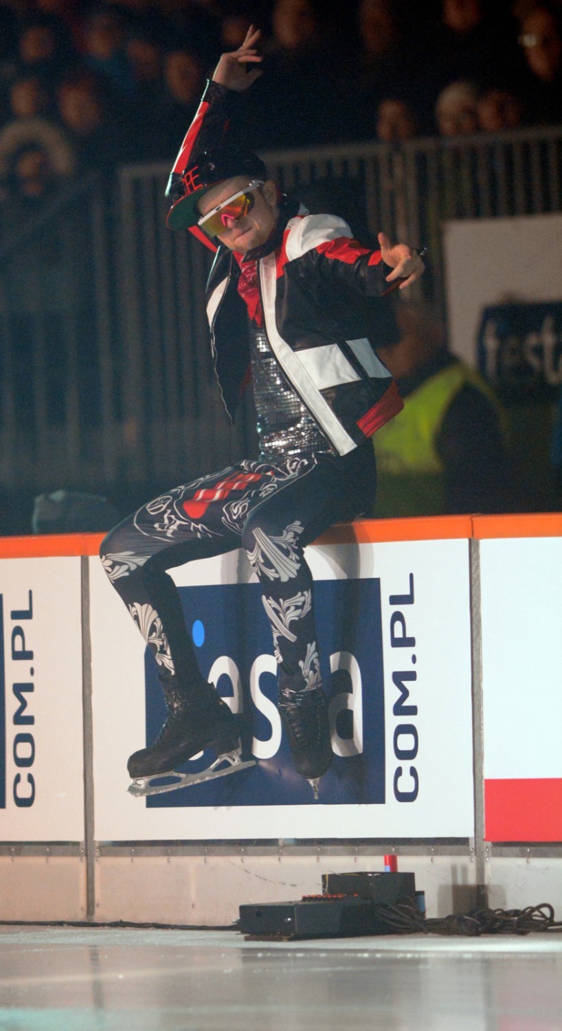 Kings on Ice. Popis łyżwiarskich umiejętności na Stadionie...