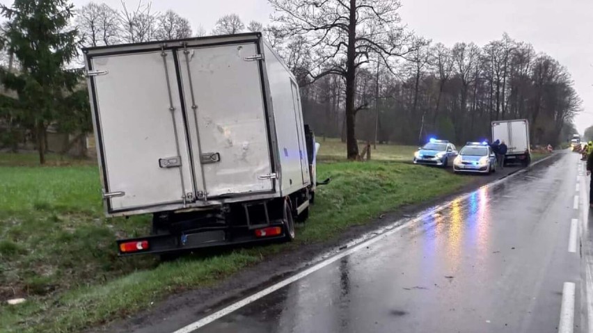 Wypadek na trasie krajowej Wieluń-Złoczew. Jedna osoba ranna