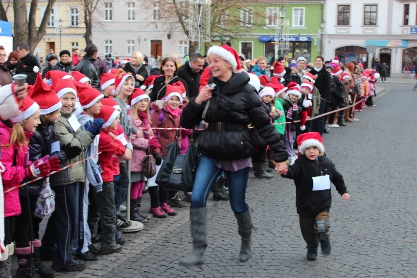 WOLSZTYN-  Mikołaj na Rynku (foto)