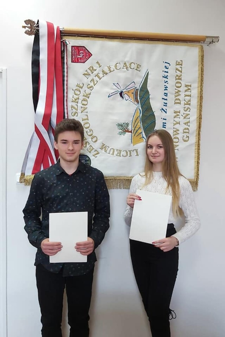 Nowy Dwór Gdański. Uczniowie szkół średnich otrzymali stypendium Prezesa Rady Ministrów