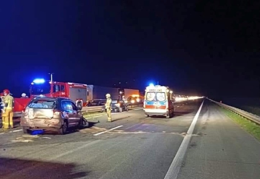 Tragiczny wypadek na autostradzie A2 pod Nowym Tomyślem [ZDJĘCIA]