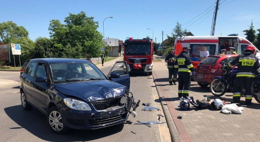 Wypadek w Wągrowcu. Samochód zderzył się z motocyklem 