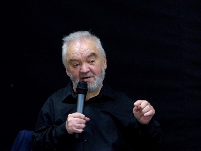 Juliusz Wątroba jest poetą, prozaikiem, satyrykiem